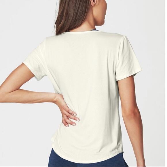 Running Bare Women L Athletic Short Sleeve Relaxed V-Neck Cream Dry Fit Mesh - Picture 6 of 14